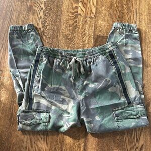 Pam and Gela side stripe camo pants